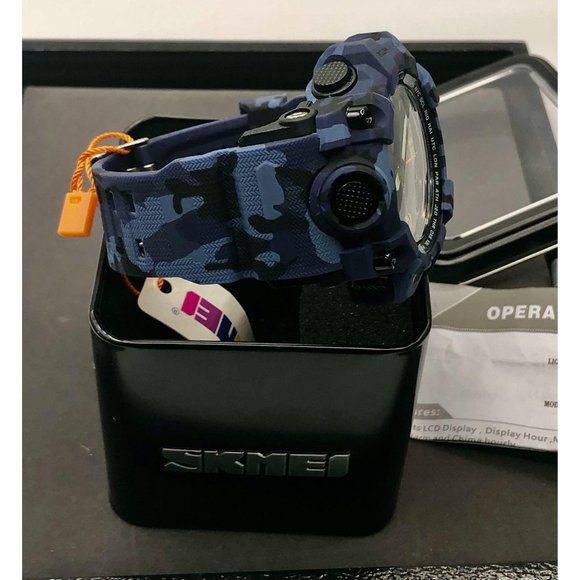 New Military Style Watch by Skmei - Picture 3 of 5